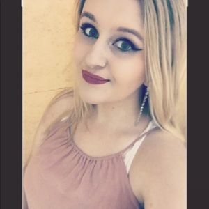 Meet your Posher, Brianna